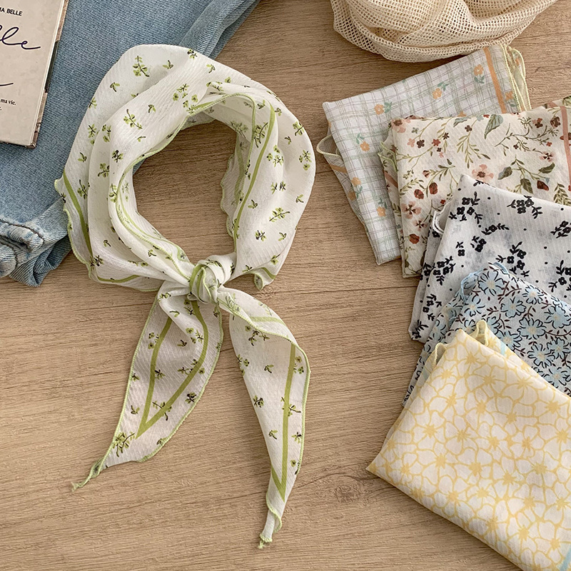 Lightweight Artistic Small Flo - огляд і ціна Travel Accessories Neck