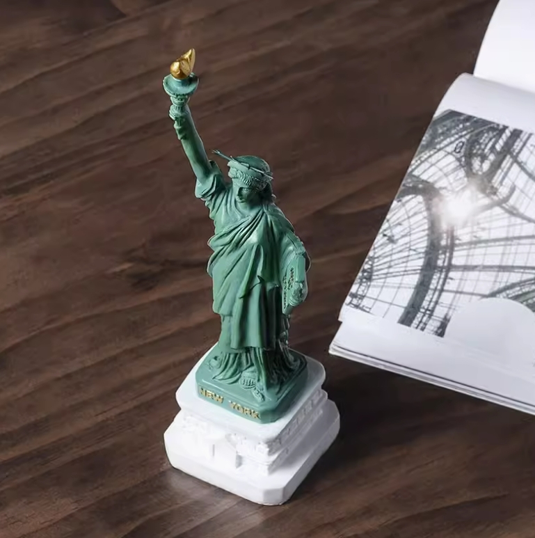 New York Statue of Liberty Mod - огляд і ціна Travel Accessories New York